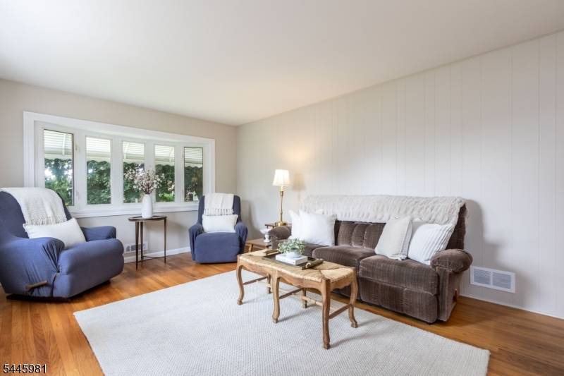 521 Dalay Pl, Bound Brook Boro, NJ 08805