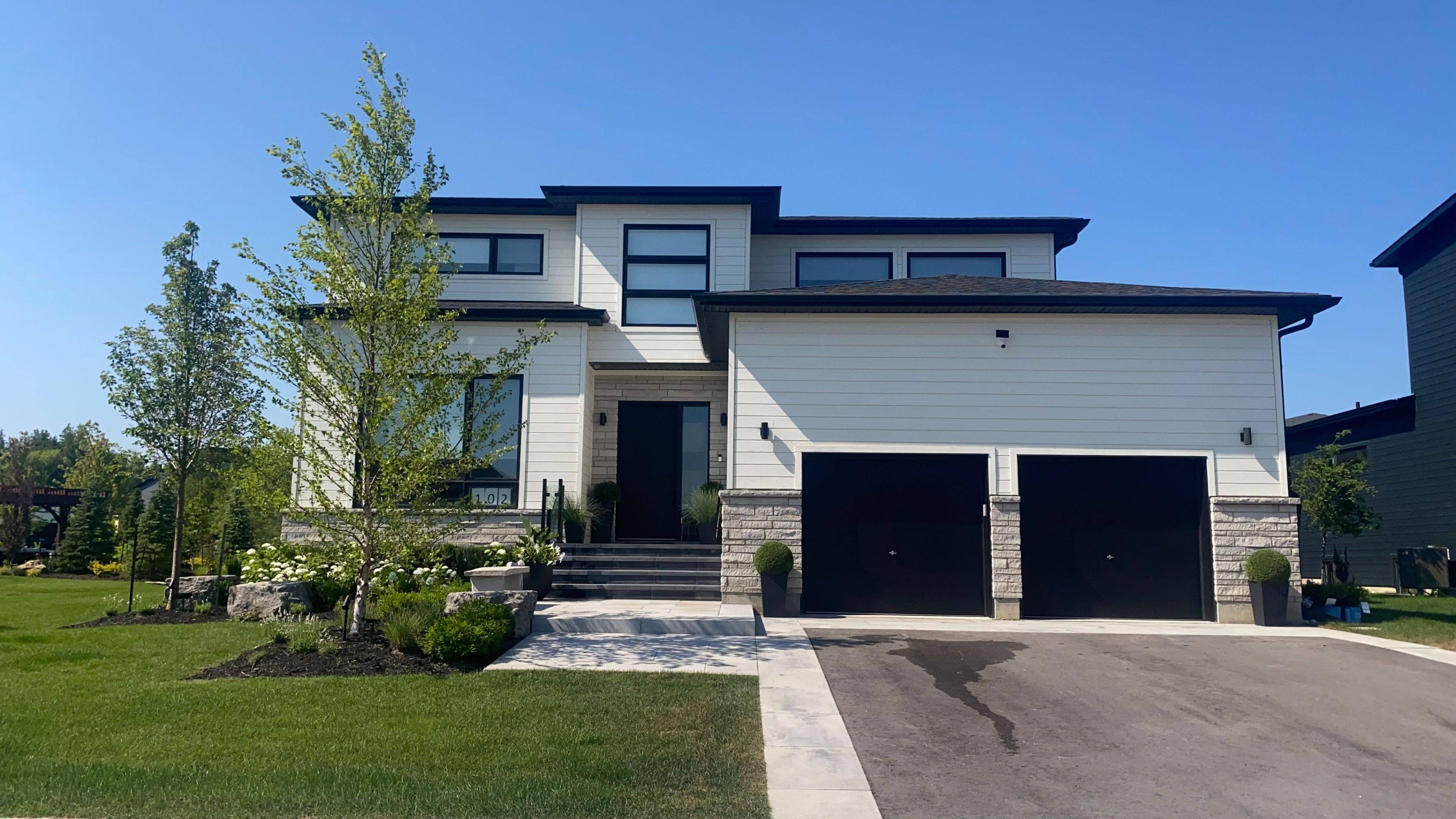102 SLADDEN CT, Blue Mountains, ON N0H 2P0