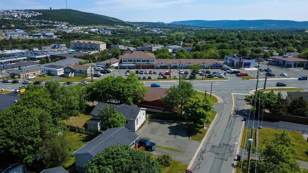 4 Edinburgh Drive, Mount Pearl, NL A1N 1E7