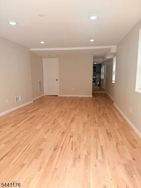 392 S 9th Street, Newark City, NJ 07103