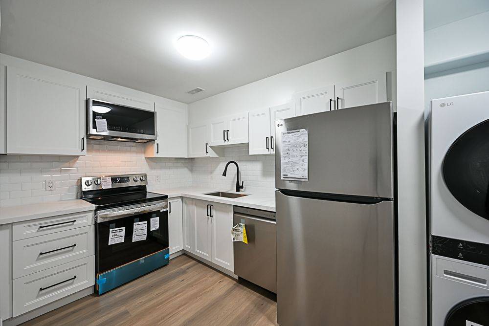 3 Searell AVE #BSMT, Ajax, ON L1T 4Z4