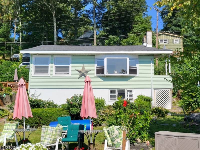 21 Meteor Trl, Byram Twp., NJ 07821