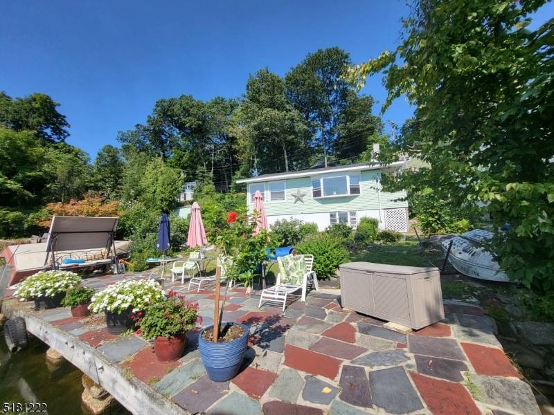 21 Meteor Trl, Byram Twp., NJ 07821