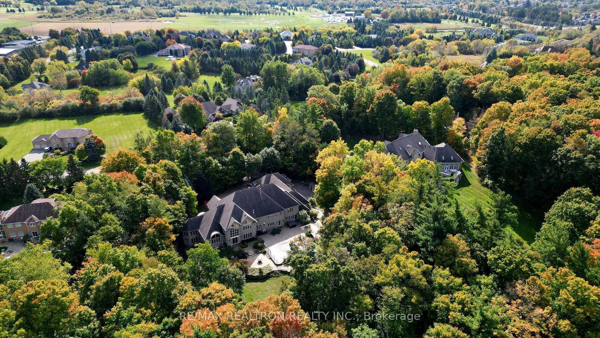 65 Offord CRES, Aurora, ON L4G 3G8