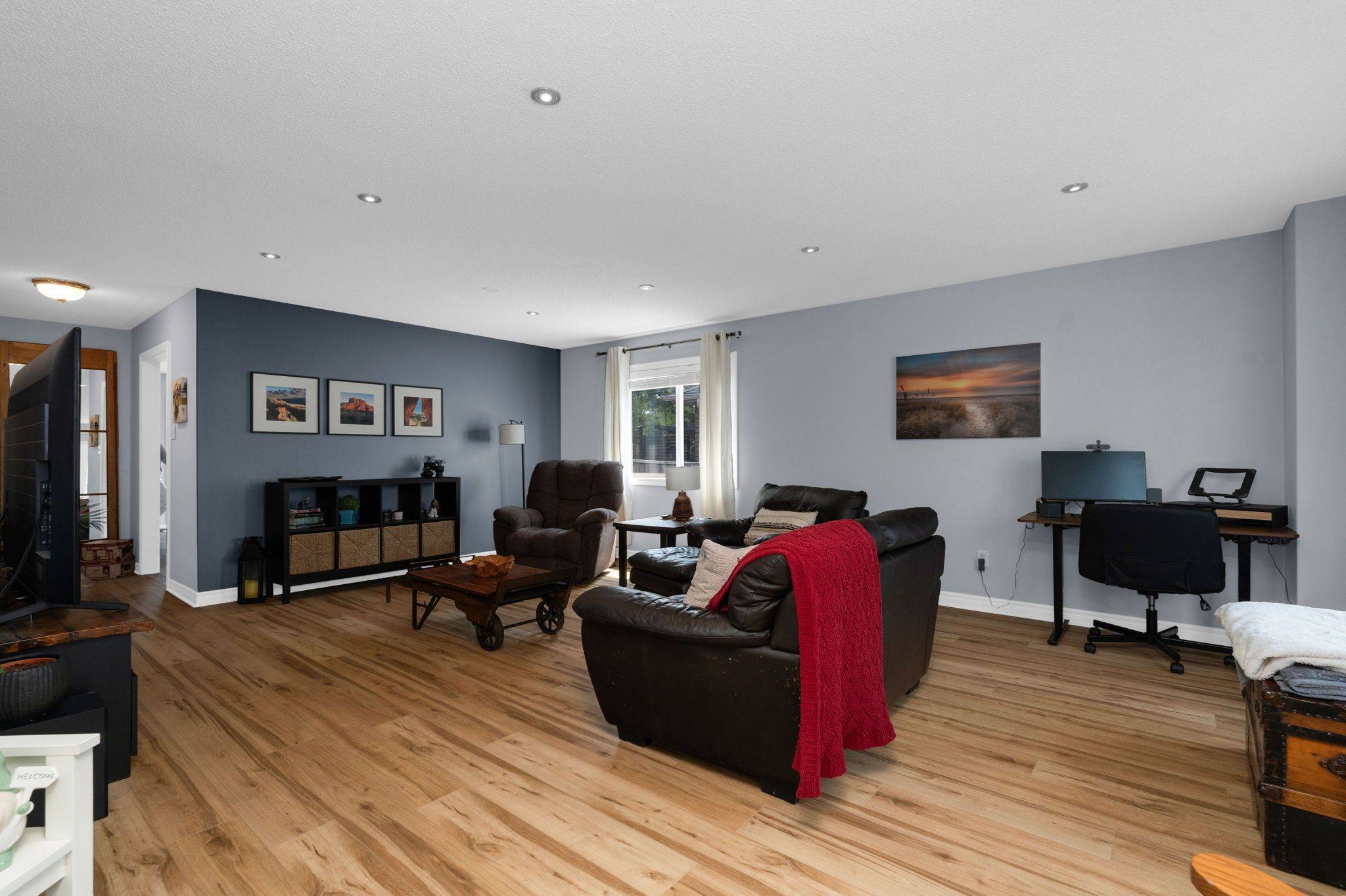 15 Corbett ST, Springwater, ON L0L 1P0