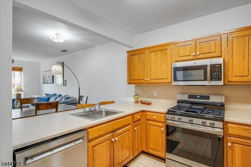202 Cleveland Ln, Rockaway Twp., NJ 07866