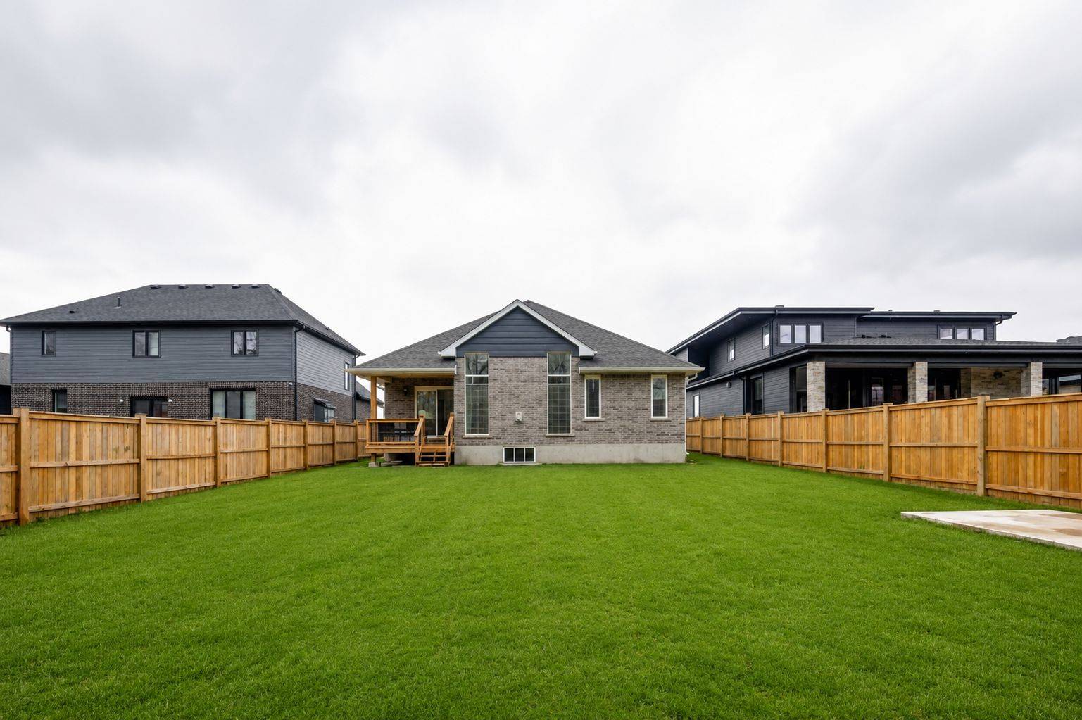 95 Optimist DR, Southwold, ON N5P 3T2