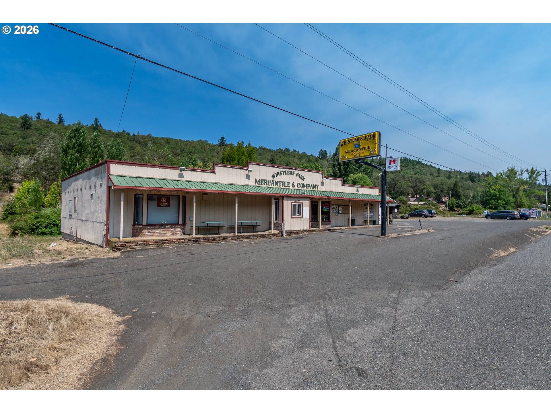 14190 N UMPQUA HWY, Roseburg, OR 97470