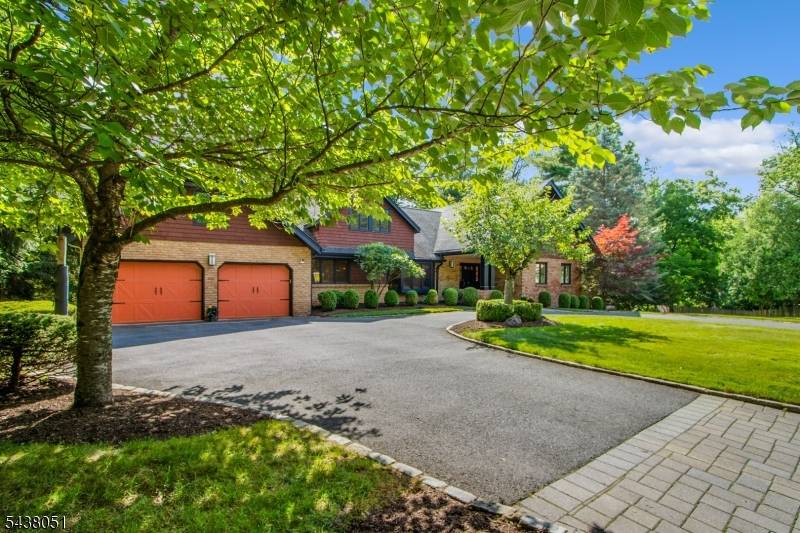 14 Denman Ct, Millburn Twp., NJ 07078