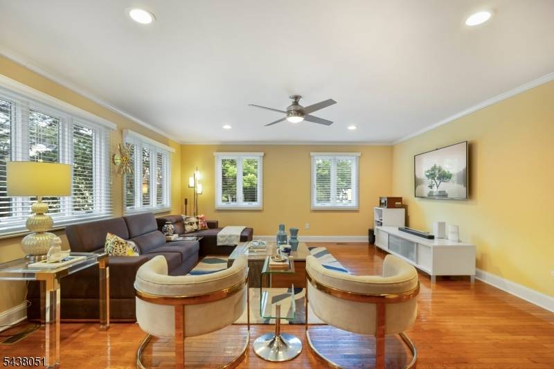 14 Denman Ct, Millburn Twp., NJ 07078