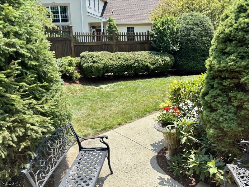 7 Dickerson Ct, Chester Twp., NJ 07930