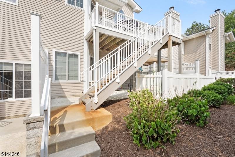 8 Bentley Court, Bedminster Twp., NJ 07921