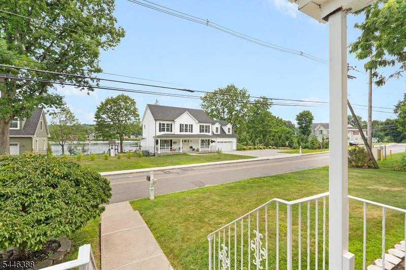 4 Musconetcong Ave, Stanhope Boro, NJ 07874
