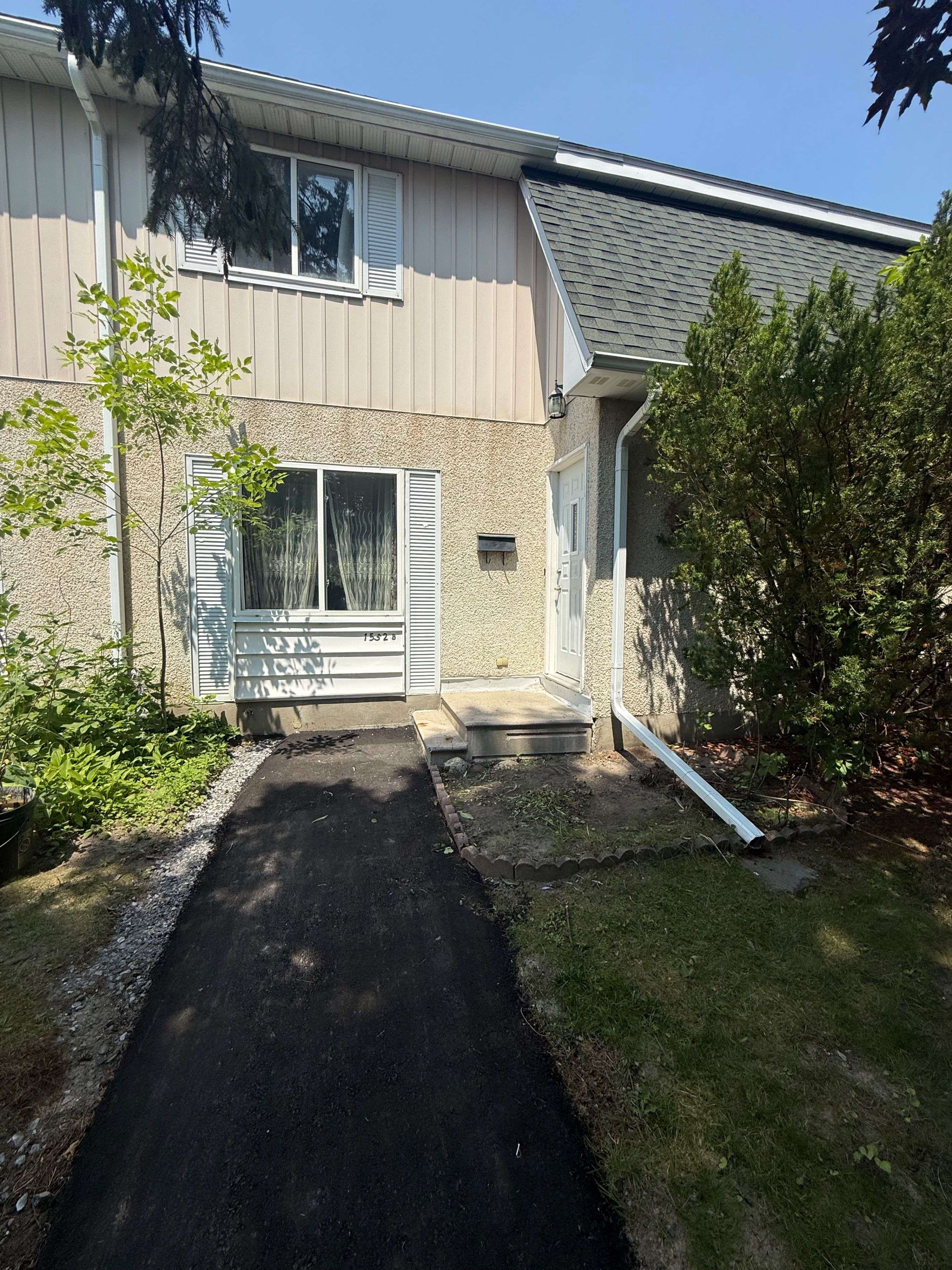 1552 Beaverpond DR #B, Cyrville - Carson Grove - Pineview, ON K1B 3R9