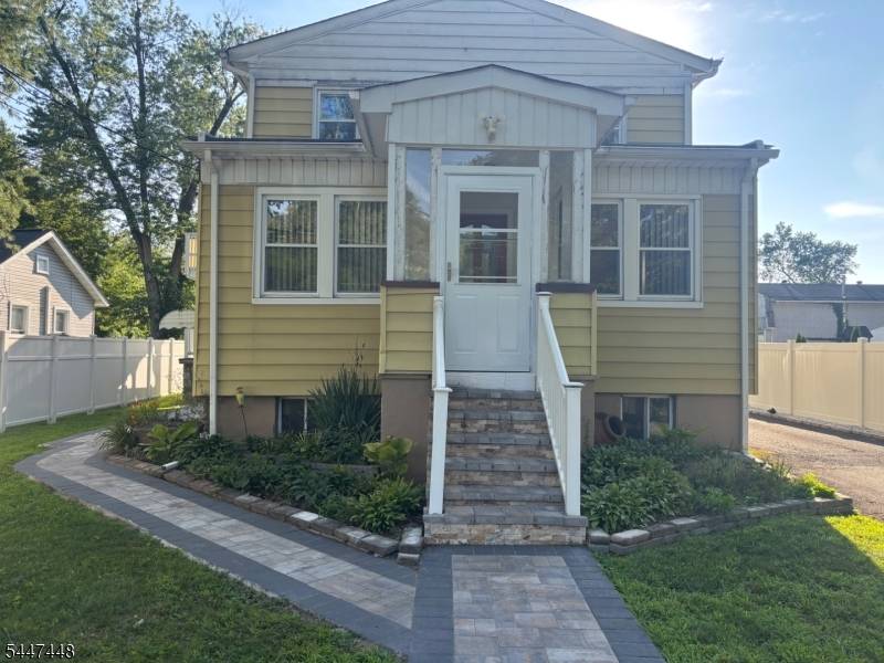 33 Harmon St, Lincoln Park Boro, NJ 07035