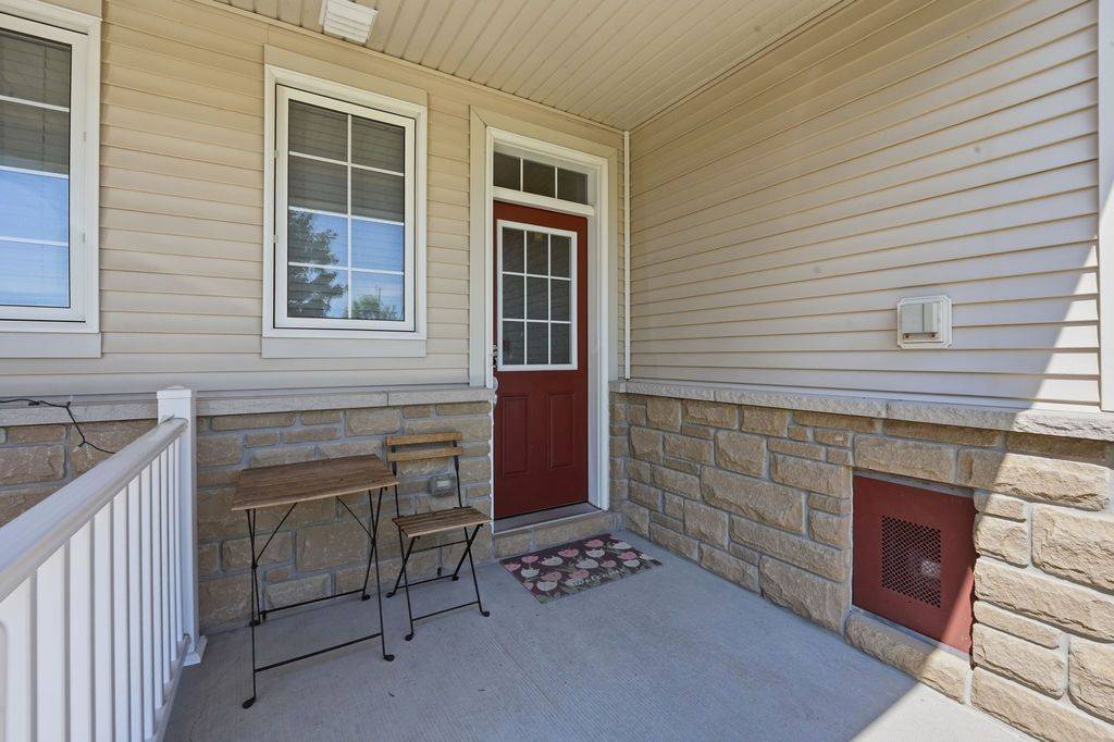 493 Ashbourne CRES, Barrhaven, ON K2J 0P5