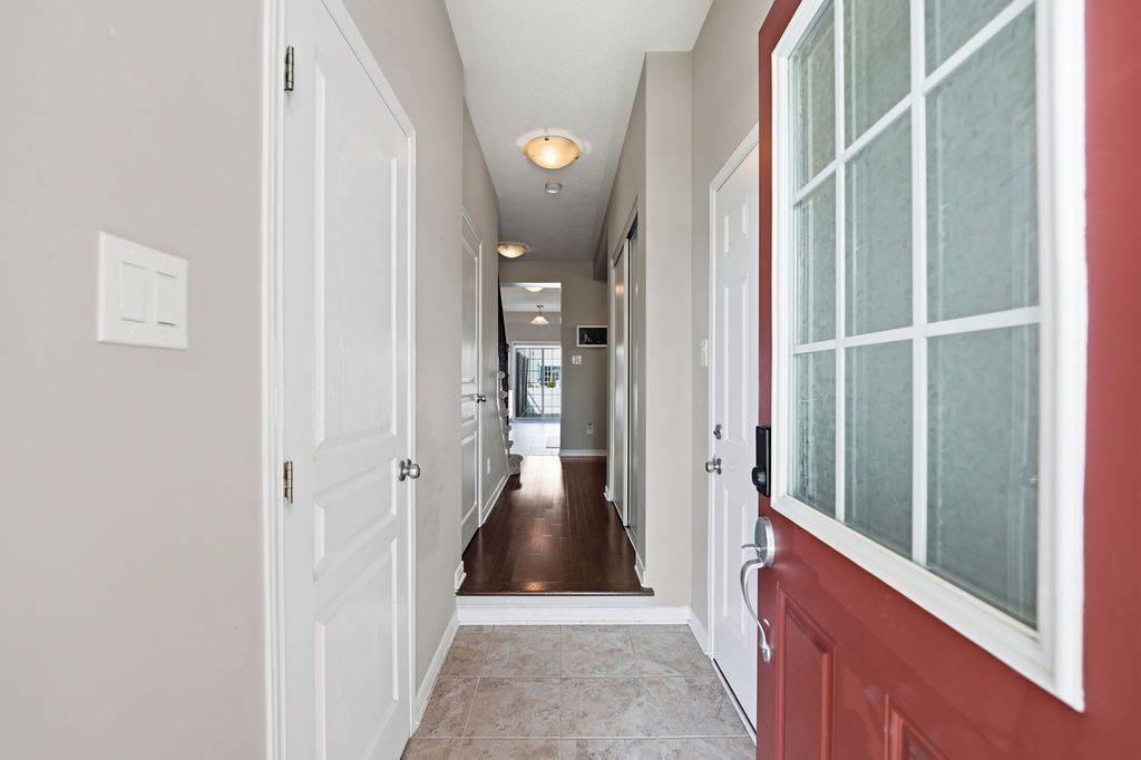 493 Ashbourne CRES, Barrhaven, ON K2J 0P5