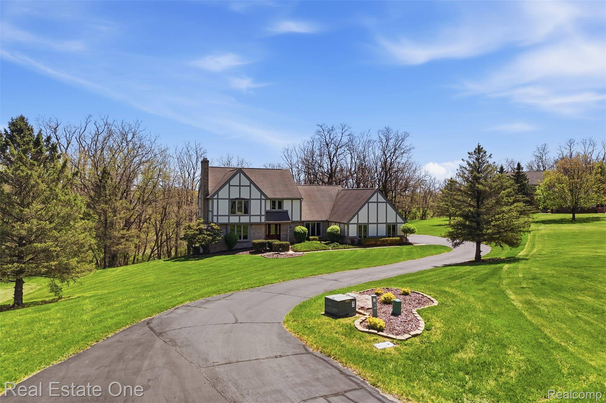 6514 Mountview CT, Genoa Township, MI 48116