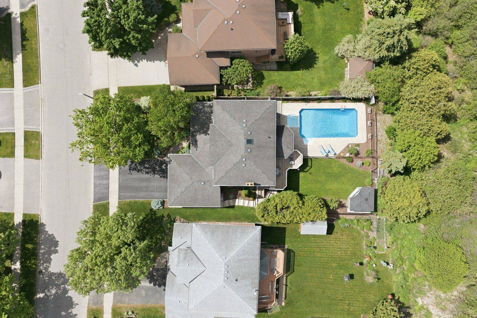 28 BATHGATE DR, Guelph, ON N1L 1A8