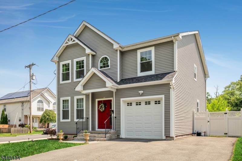 75 Bowlby St, Dover Town, NJ 07801