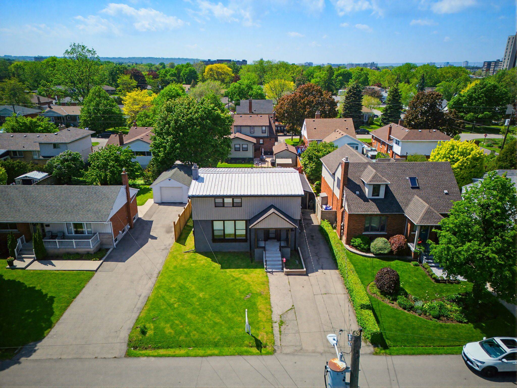 91 First ST N, Hamilton, ON L8G 1Y2