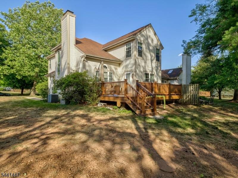 13 Mohawk Trl, Branchburg Twp., NJ 08876