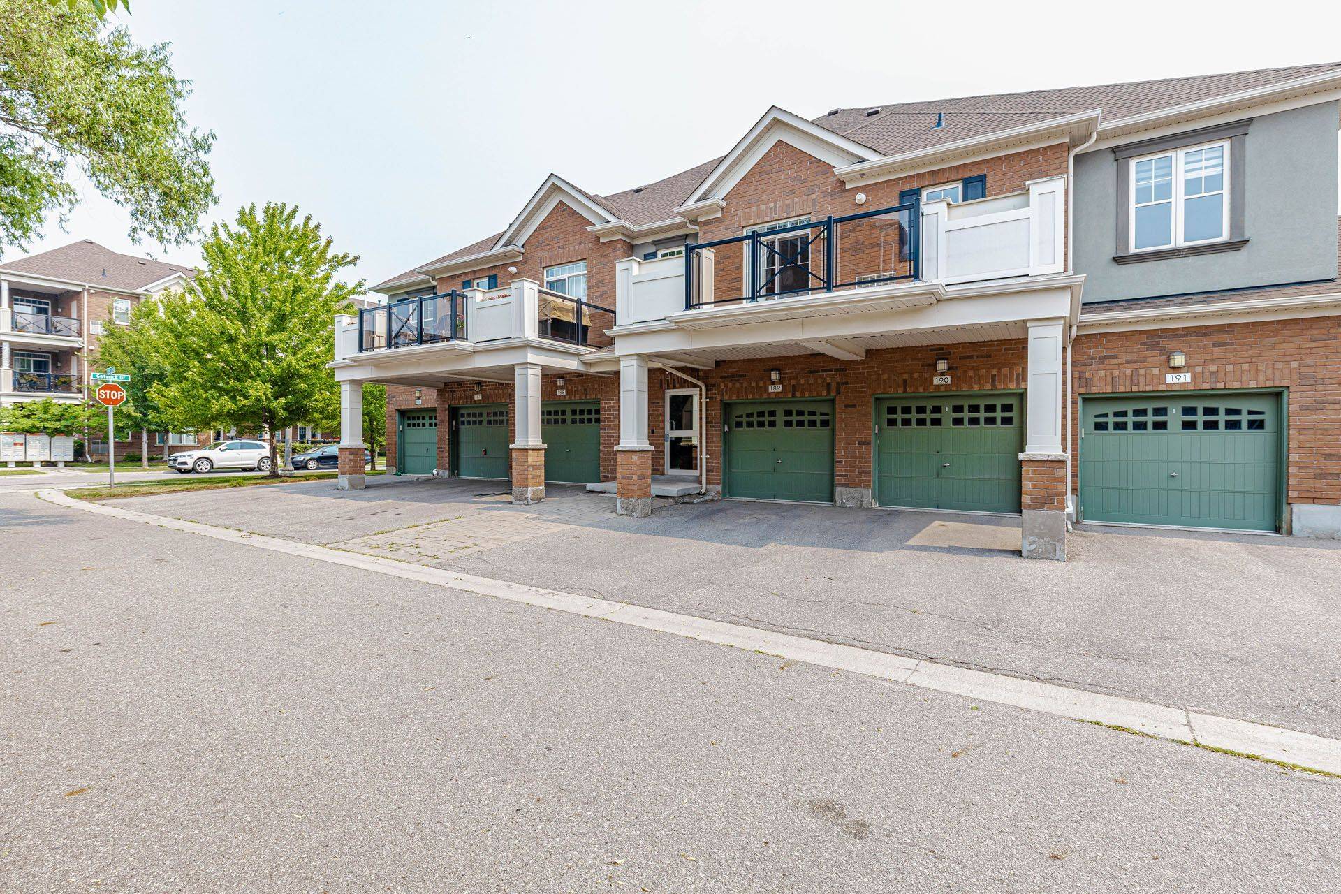 276 Gatwick DR #205, Oakville, ON L6H 7K3