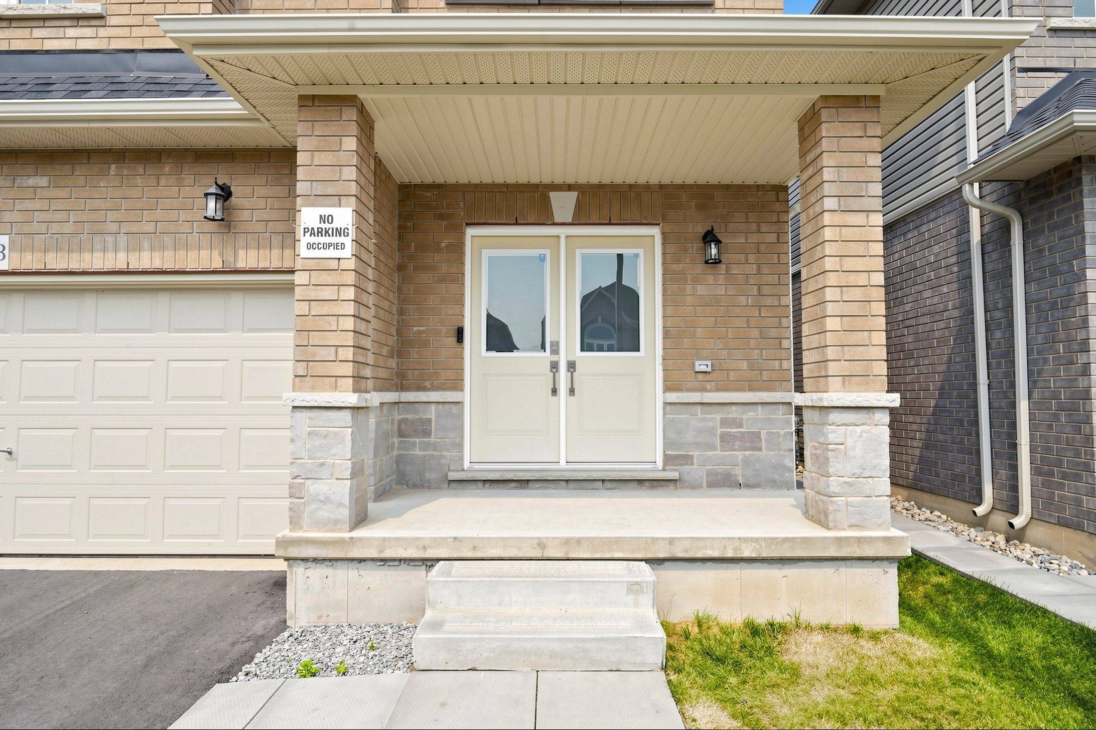 283 Rockledge DR, Hamilton, ON L0R 1P0