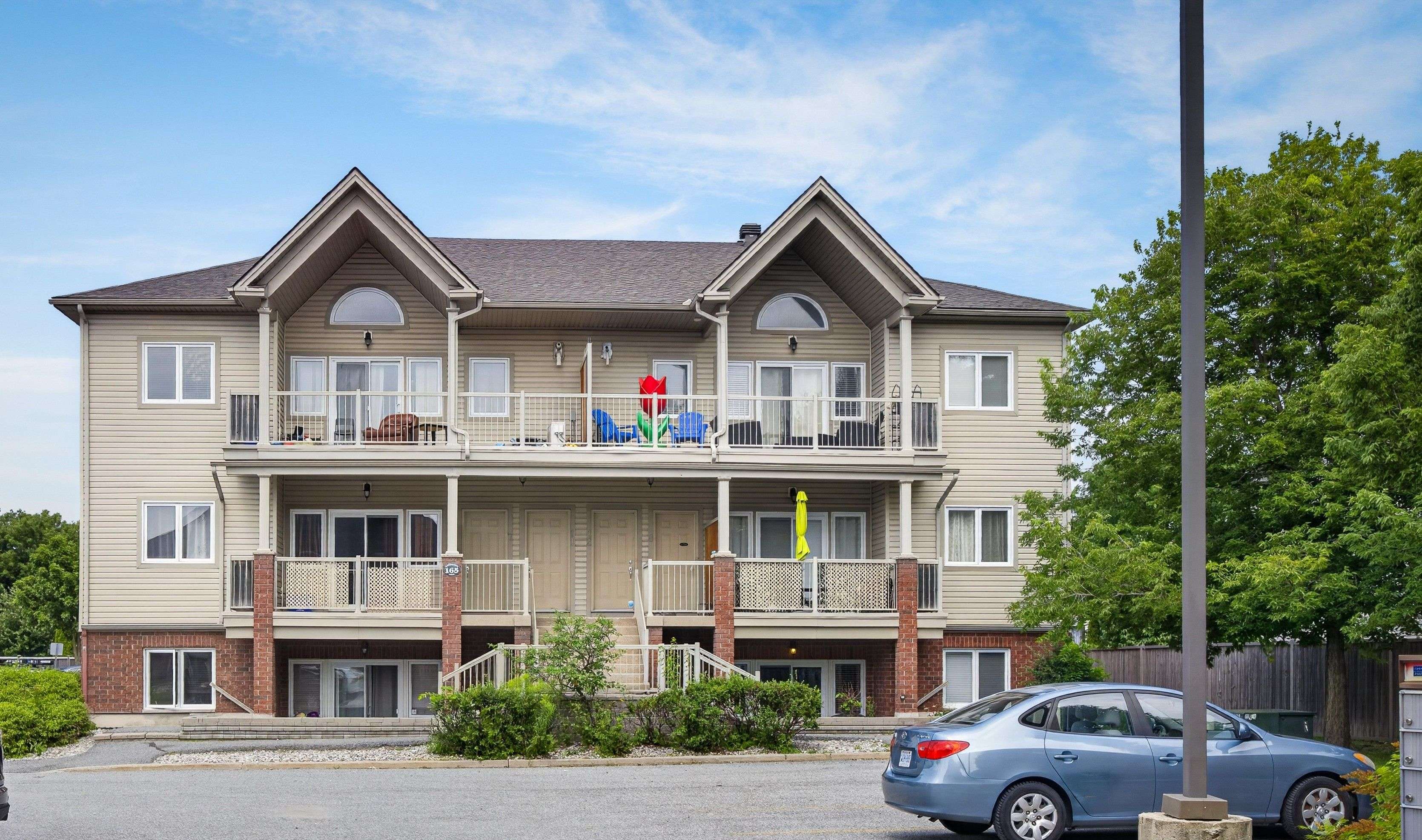 165 Waterbridge DR #4, Barrhaven, ON K2G 7G3