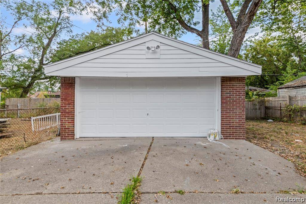 19351 Dwyer ST, Detroit, MI 48234