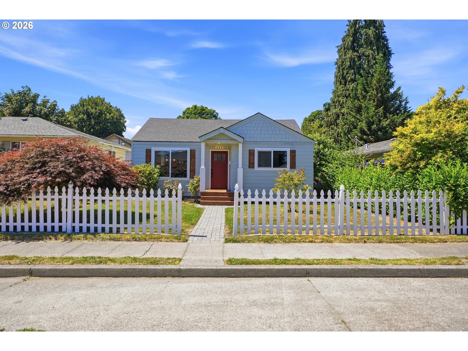229 19TH AVE, Longview, WA 98632