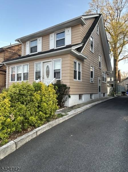 39 Wayne Ave, East Orange City, NJ 07018