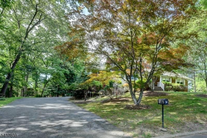 34 Knoll Rd, Wayne Twp., NJ 07470