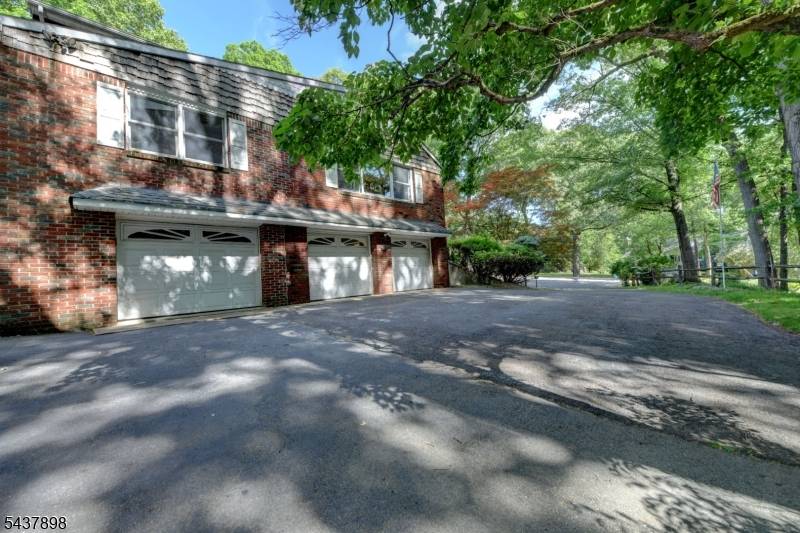 34 Knoll Rd, Wayne Twp., NJ 07470