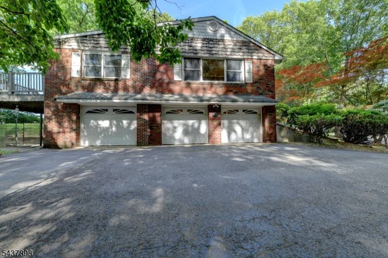 34 Knoll Rd, Wayne Twp., NJ 07470