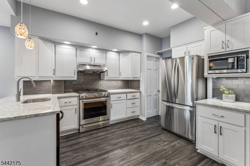33 Myrtle Ave, Nutley Twp., NJ 07110