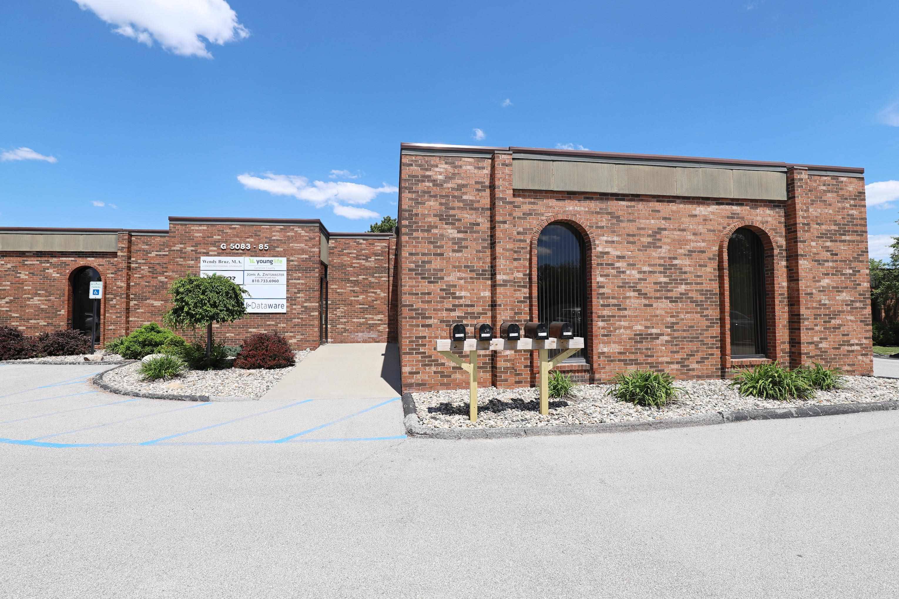 5083-5085 Miller RD, Flint Twp, MI 48507