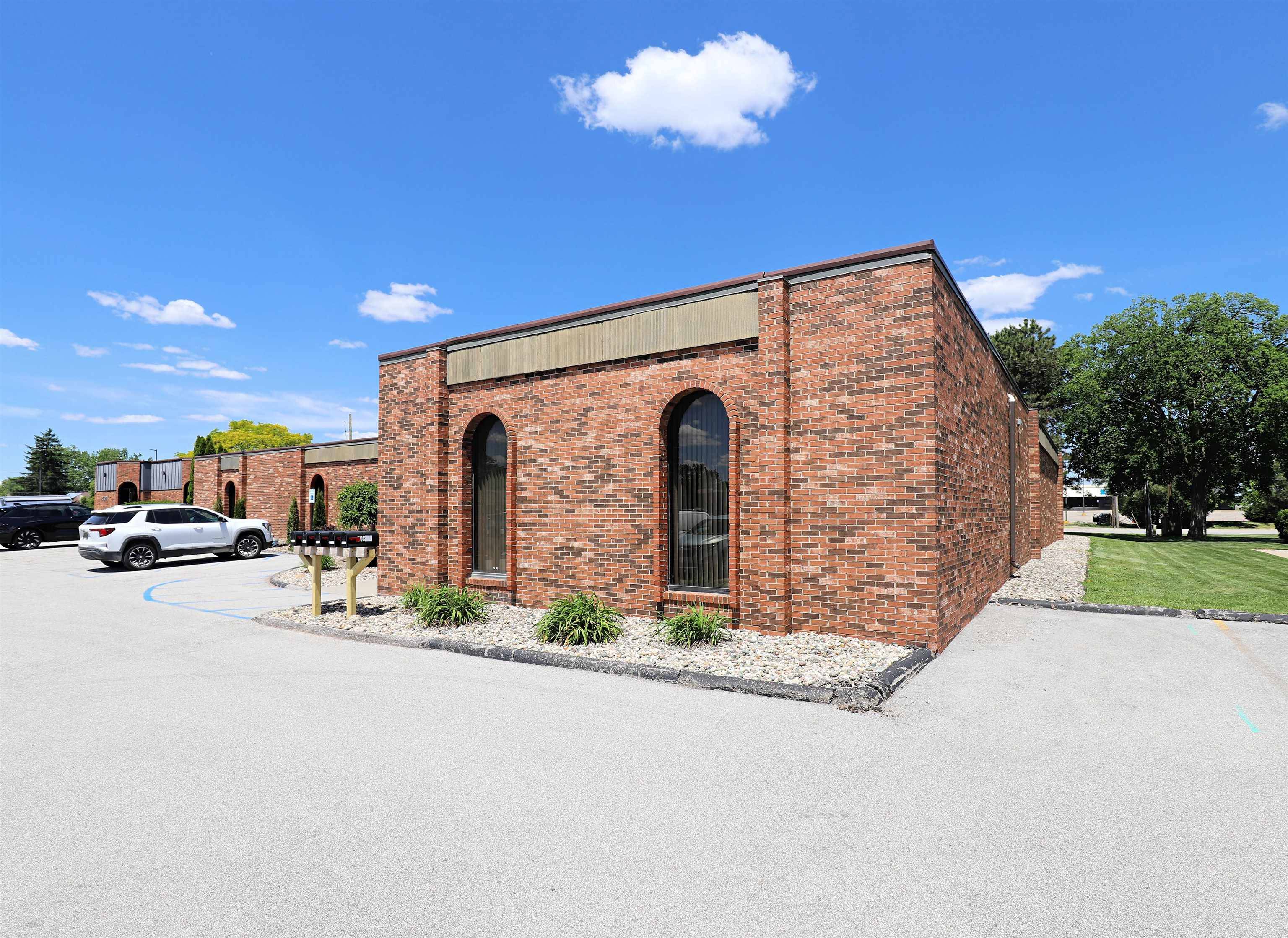 5083-5085 Miller RD, Flint Twp, MI 48507