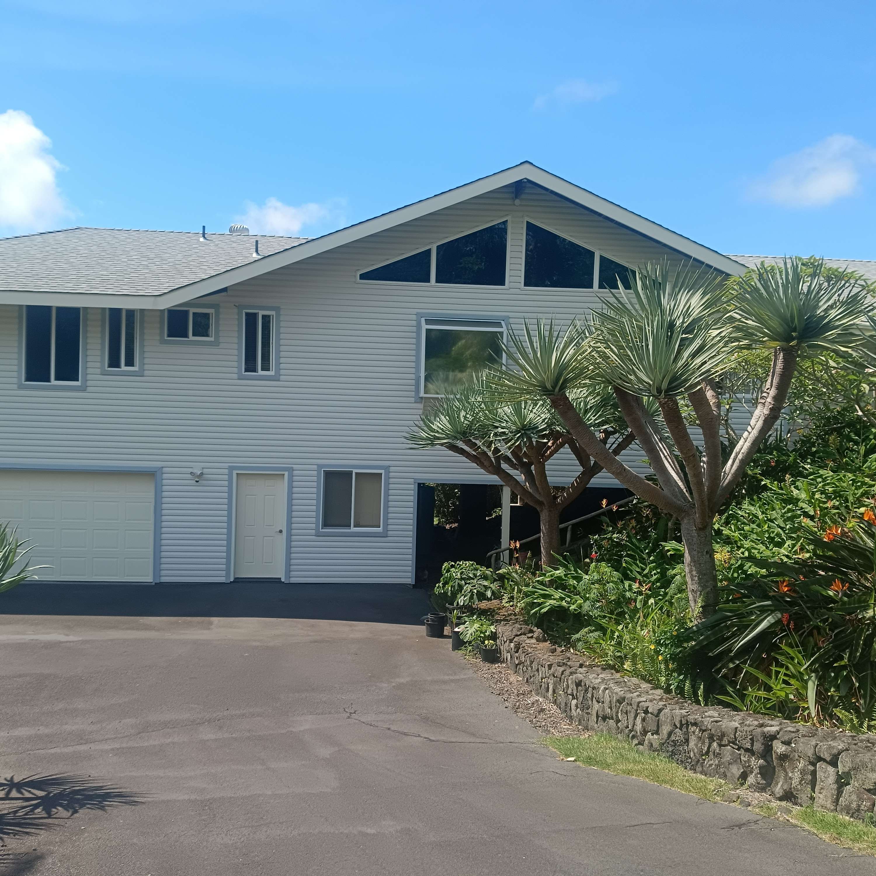 94-6311 KAMAOA RD, Naalehu, HI 96772