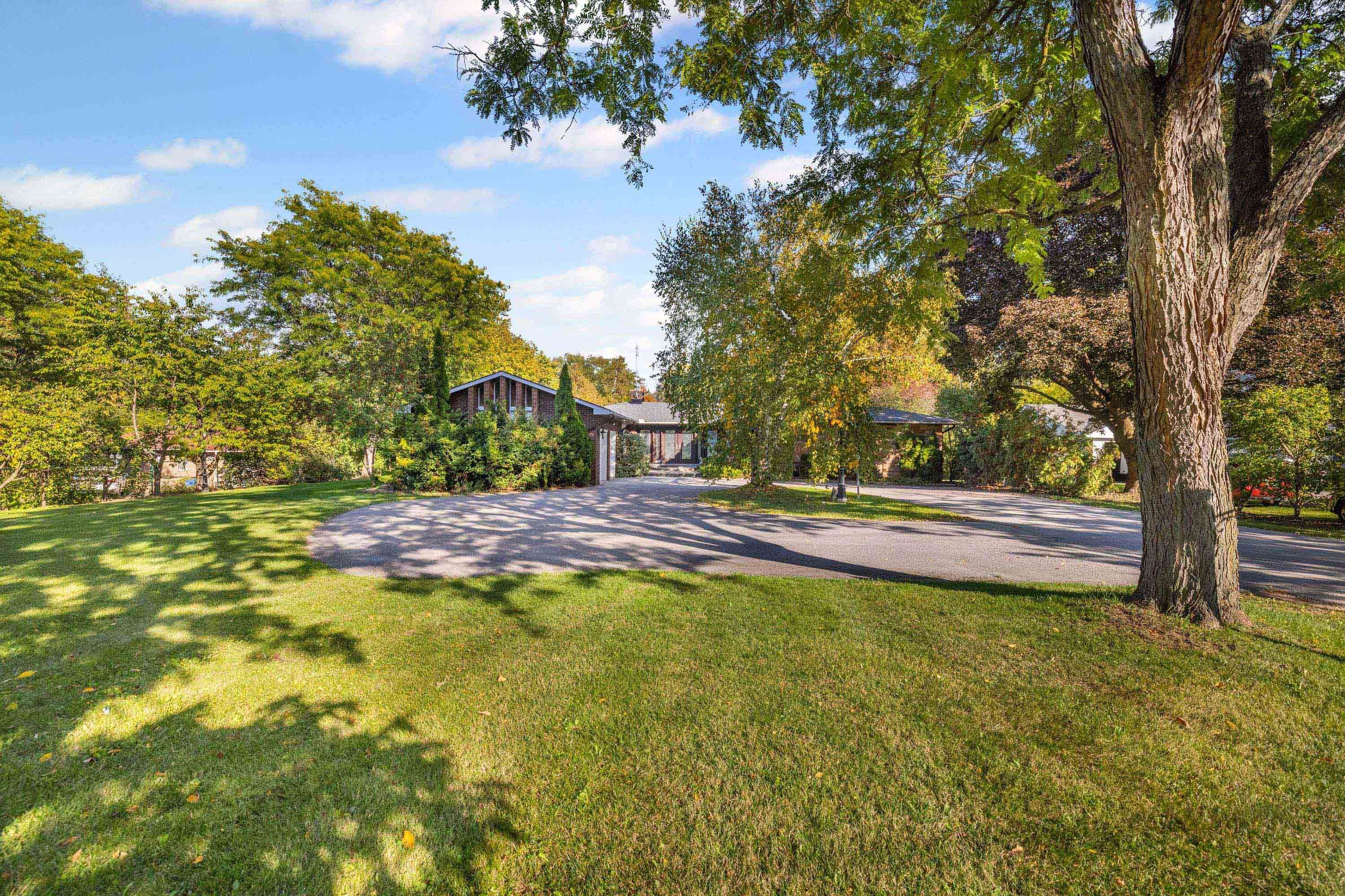 9799 Warden AVE, Markham, ON L6C 1M6