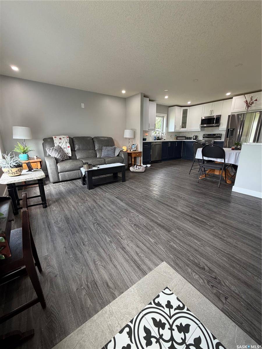 4 Mission BAY, Lebret, SK S0G 2Y0