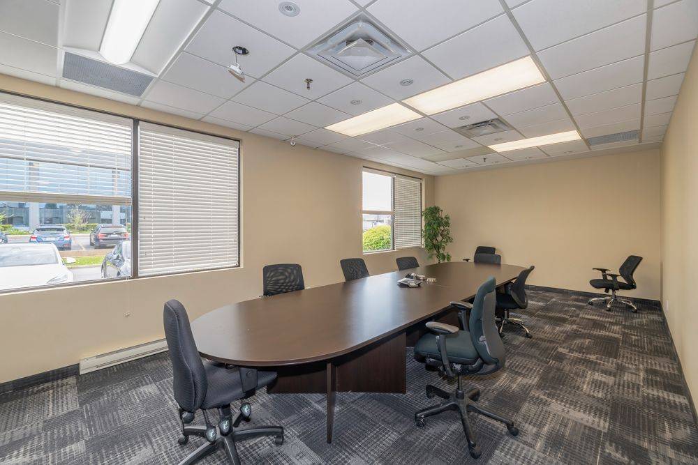 1115 North Service RD W, Oakville, ON L6M 2V9