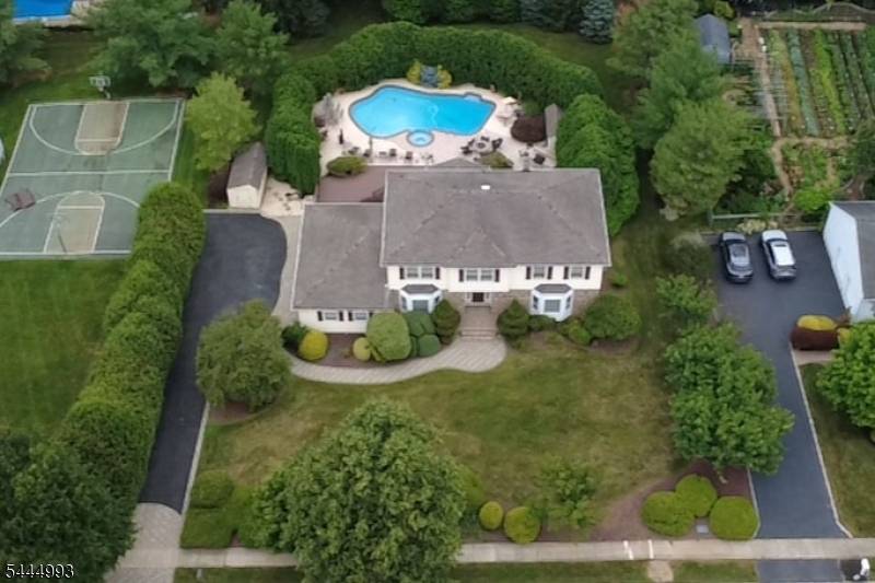 34 Parkview Dr, Roxbury Twp., NJ 07876