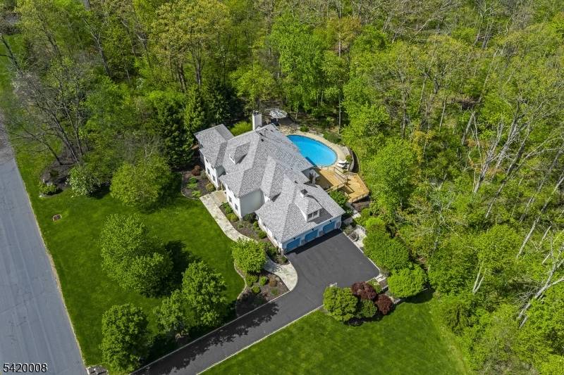 82 Woodman Ln, Bernards Twp., NJ 07920