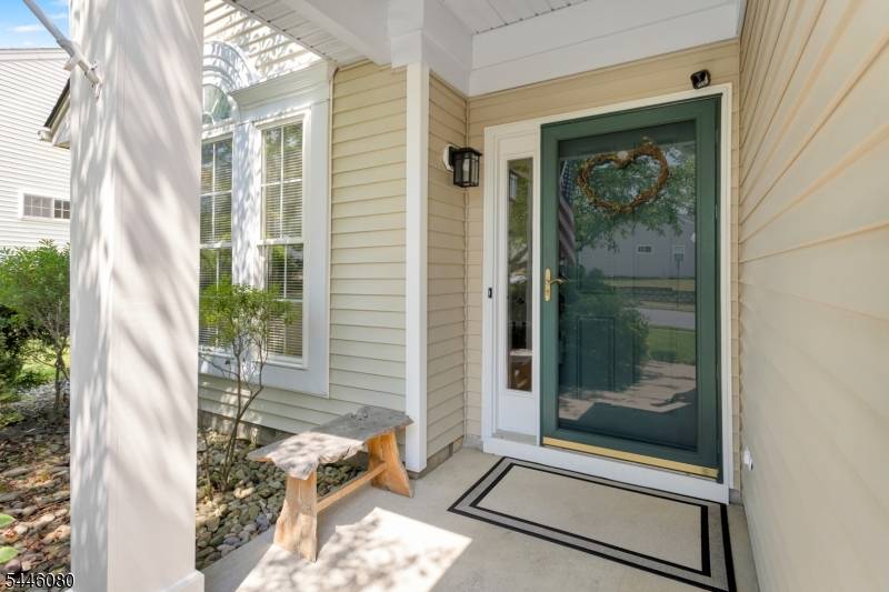 46 Kensington Cir, White Twp., NJ 07823