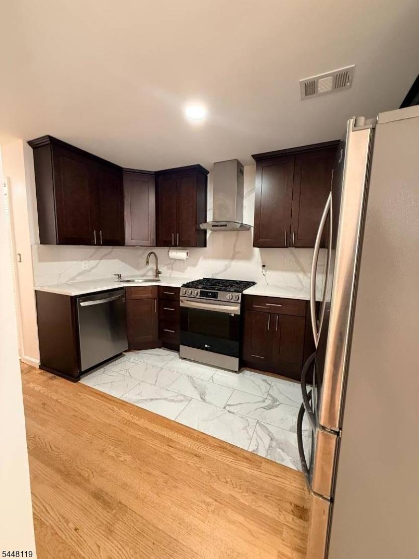 154 Mcadoo Ave, Jersey City, NJ 07305