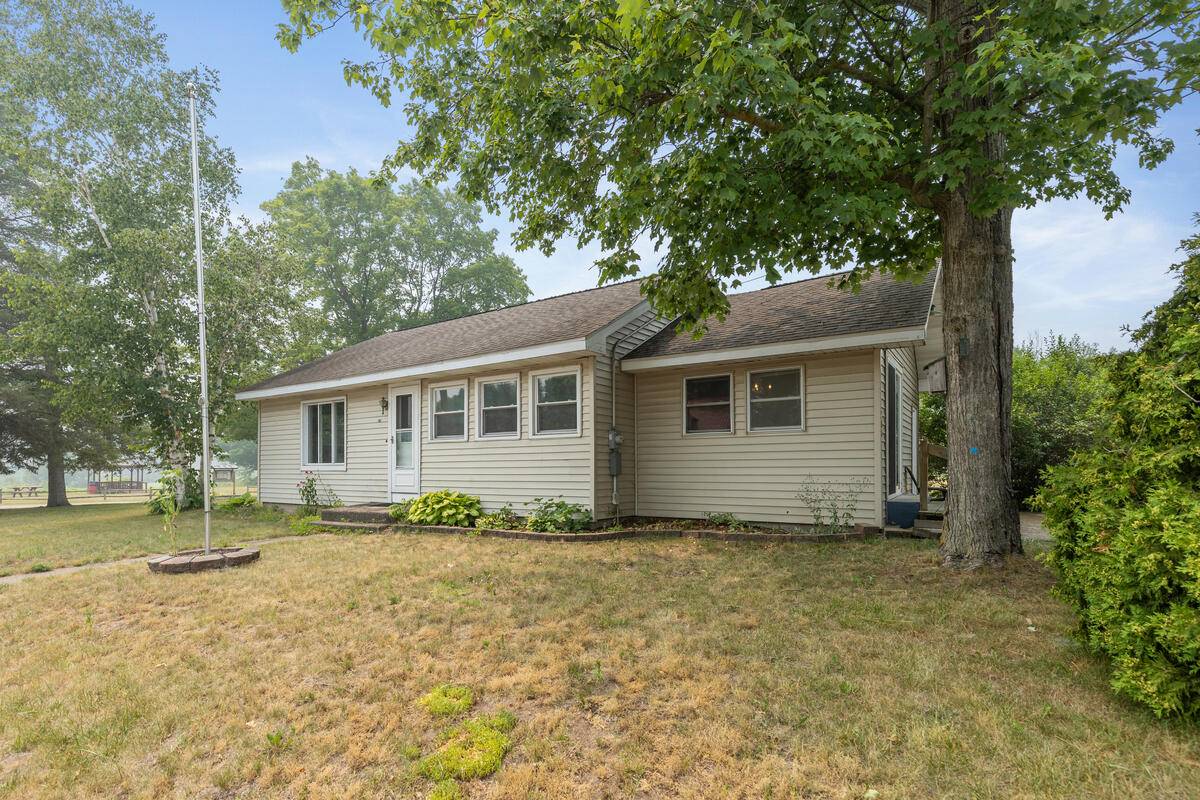 156 Stearns ST, Barryton Vlg-fork Twp, MI 49305
