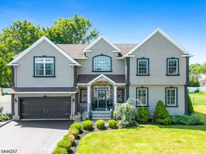 8 Ferndale Pl, Pequannock Twp., NJ 07444
