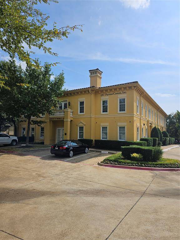 2304 W Interstate 20 #220, Arlington, TX 76017