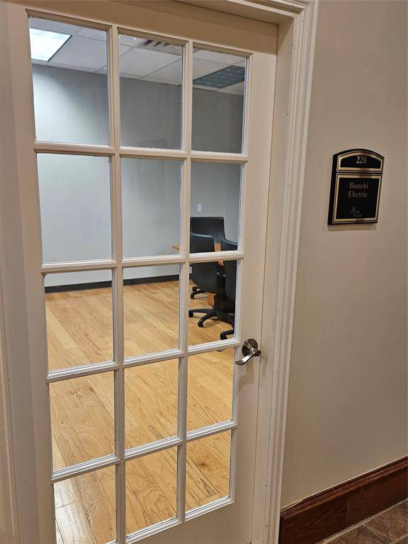 2304 W Interstate 20 #220, Arlington, TX 76017